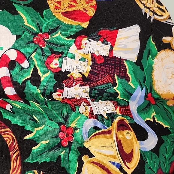 Holiday Vest - Picture 4 of 5